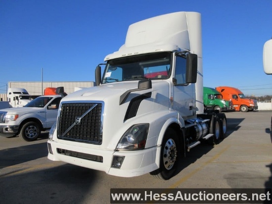 2017 VOLVO VNL64T300 T/A DAYCAB, HESS REPORTS IN PHOTOS,605790 MILES ON ODO