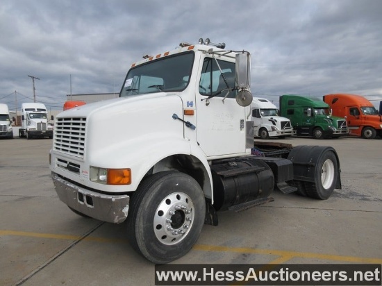 1996 INTERNATIONAL 8100 S/A DAYCAB, 272552 MILES ON OD, 32000 GVW, CAT 3176