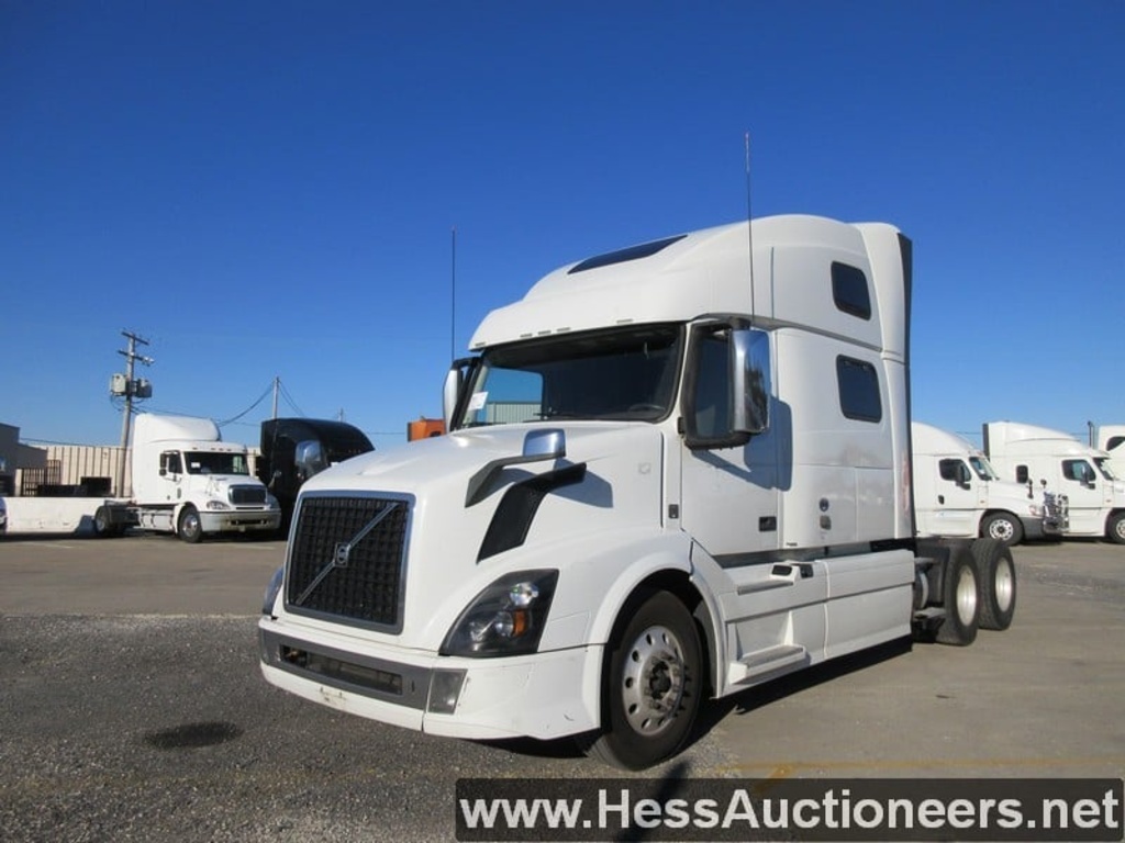 2018 VOLVO VNL T/A SLEEPER, HESS REPORTS IN PHOTOS, 706064 MILES ON ODO, 70 Commercial Trucks Truck Tractors Sleeper Trucks Online Auctions Proxibid