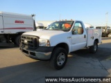 2006 FORD F350 XL SUPER DUTY, 110379 MILES ON ODO, 11100 GVW, FORD ENG, POW