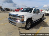 2015 CHEVROLET DURAMAXX 2500 HD 3/4 TON 4WD PICKUP, 194399 MILES ON OD, 100