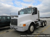 1999 VOLVO T/A DAYCAB, 326163 MILES ON OD, 325979 MILES ON ECM, 49478 GVW,
