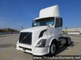 2010 VOLVO VNL S/A DAYCAB, 702124 MILES ON OD, ECM 108082, 32000 GVW, CUMMI