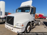 2006 VOLVO VNM S/A DAYCAB, HESS REPORTS IN PHOTOS, 594113 MILES ON OD, 5941