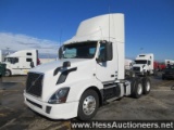 2016 VOLVO VNL64T300 T/A DAYCAB,HESS REPORTS IN PHOTOS, 606440 MILES ON ODO