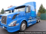 2006 VOLVO VNL64T T/A SLEEPER, TITLE DELAY, 49828 GVW, CUMMINS ISX, 450 HP,