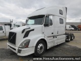 2015 VOLVO VNL T/A SLEEPER, HESS REPORT IN PHOTOS, 670135 MILES ON OD, VOLV
