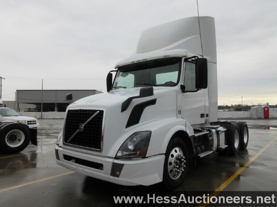 2016 VOLVO VNL T/A DAYCAB, HESS REPORT IN PHOTOS, 551186 MILES ON OD, ECM 5