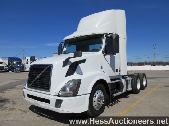 2017 VOLVO VNL T/A DAYCAB, HESS REPORT IN PHOTOS, 597203 MILES ON ODO, ECM