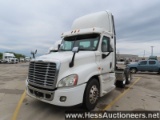 2013 FREIGHTLINER CASCADIA T/A DAYCAB, HESS REPORT IN PHOTOS, 466829 MILES