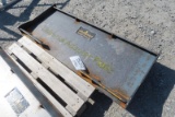 UNIVERSAL ADAPTER PLATE SKID STEER ATTACHMENT