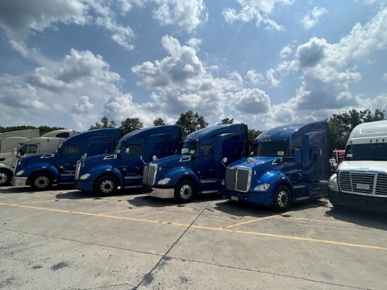 Truck Trailer Equip auction - Oct 11 2024 Ring 1