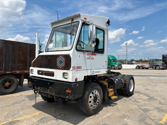 2015 CAPACITY TJ5000 YARD JOCKEY