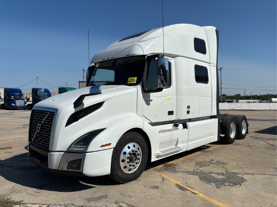 2020 VOLVO VNL860 T/A SLEEPER