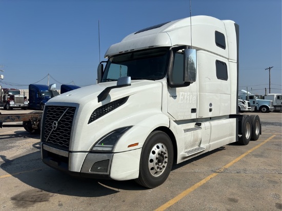 2020 VOLVO VNL860 T/A SLEEPER