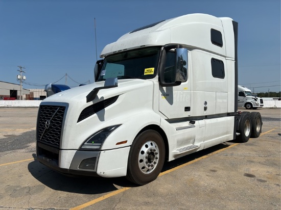 2019 VOLVO VNL860 T/A SLEEPER