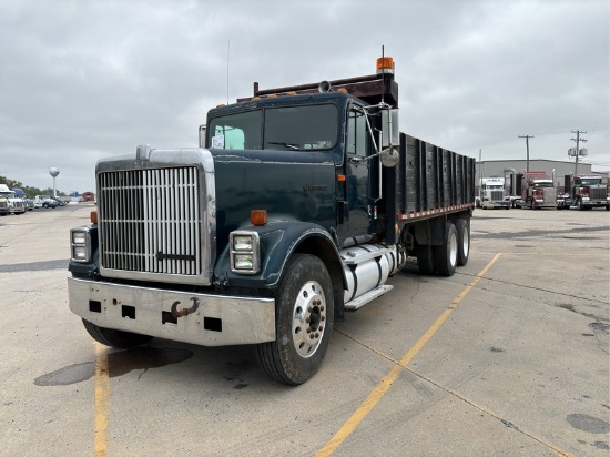 1996 INTERNATIONAL  9300 FLATBED DUMP TRUCK