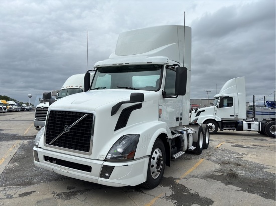 2016 VOLVO VNL T/A DAYCAB