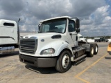 2013 FREIGHTLINER T/A DAYCAB