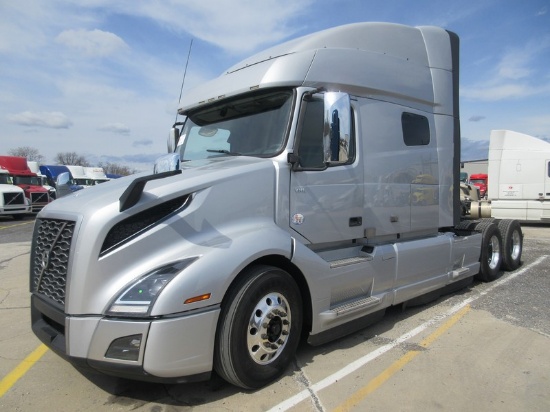 2019  VOLVO  VNL  T/A SLEEPER