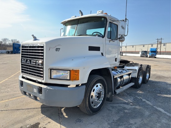 2003  MACK  CH613  T/A DAYCAB