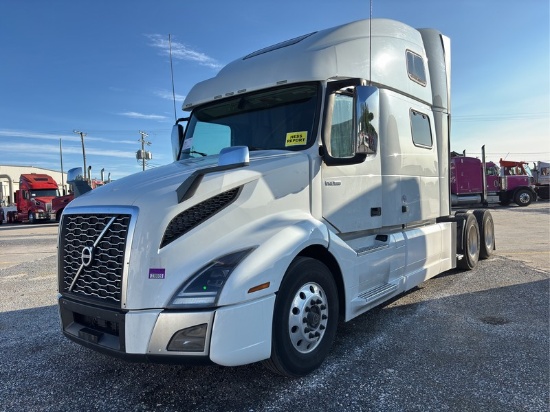2019  VOLVO  VNL  T/A SLEEPER