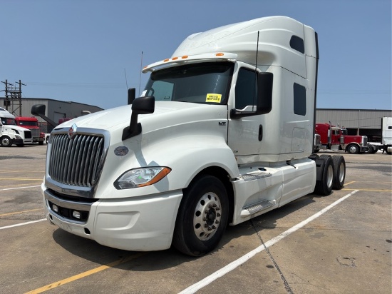 2019  INTERNATIONAL   LT625  T/A SLEEPER