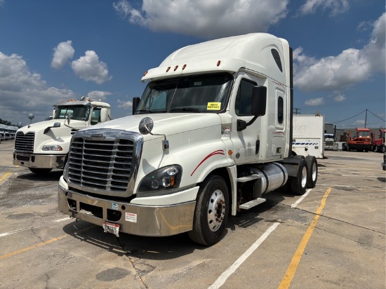 2019  FREIGHTLINER  CASCADIA 125  T/A SLEEPER