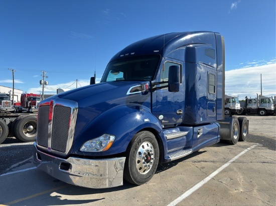 2015  KENWORTH   T680  T/A SLEEPER