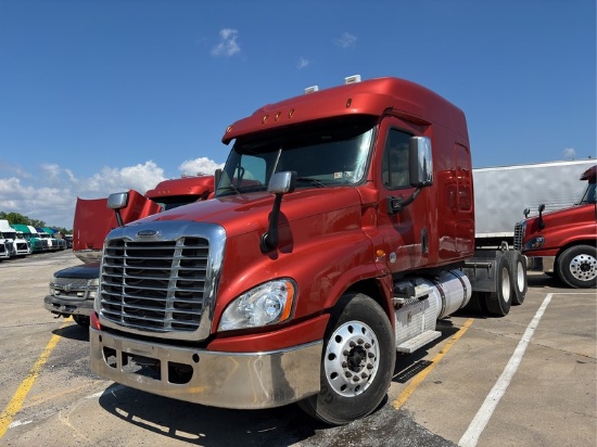 2015  FREIGHTLINER  CASCADIA  T/A SLEEPER