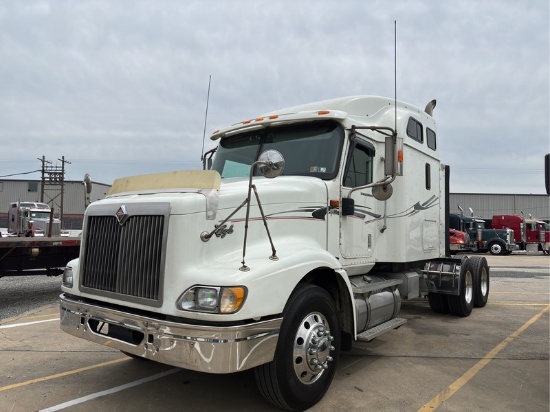 2002  INTERNATIONAL  9400i  T/A SLEEPER
