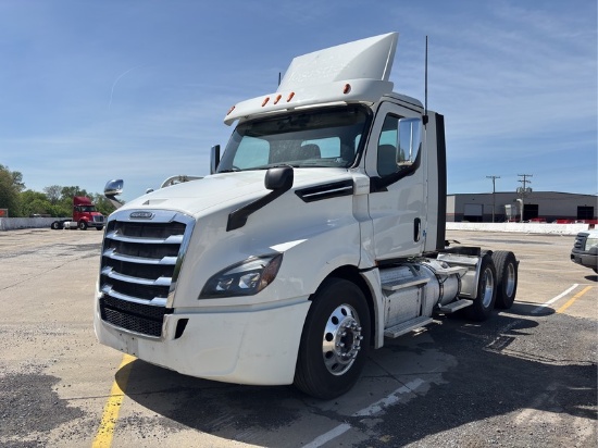 2018  FREIGHTLINER  CASCADIA  T/A DAYCAB