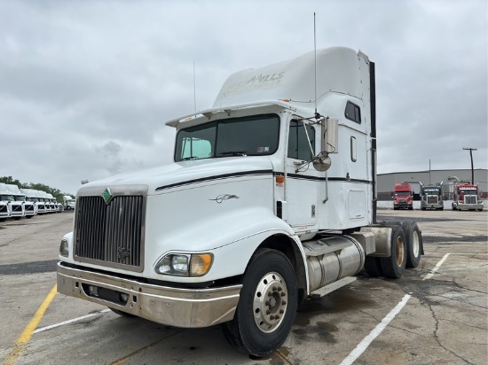 1999  INTERNATIONAL  9200  T/A SLEEPER
