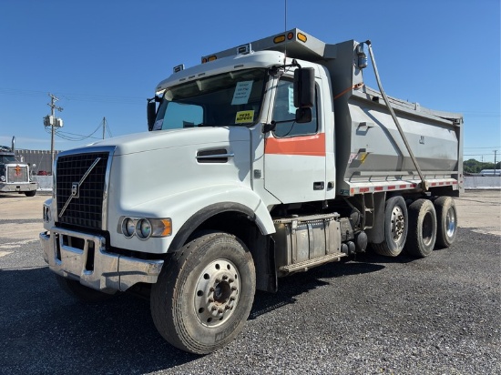 2016  VOLVO  VHD  TRI AXLE DUMP TRUCK