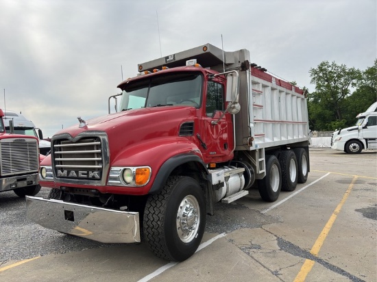 2007  MACK  CV713  TRI AXLE DUMP TRUCK