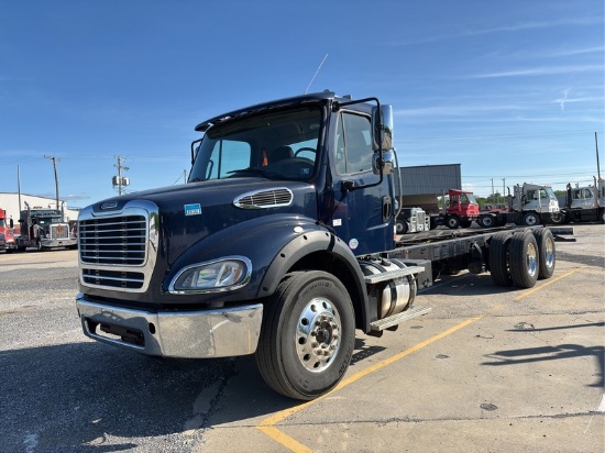 2017  FREIGHTLINER  BUSINESS CLASS M2 112  CAB CHASSIS