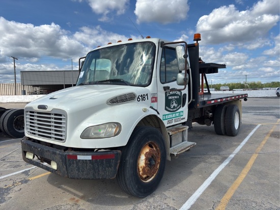 2007  FREIGHTLINER  M2  FLATBED TRUCK