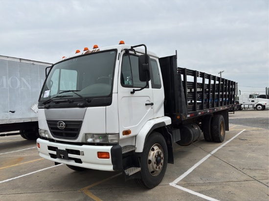 2007  UD  STAKE BODY TRUCK
