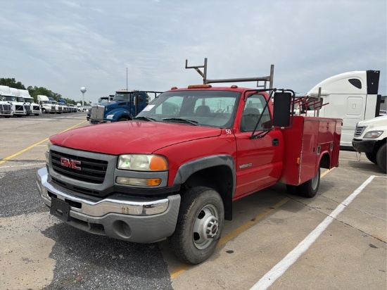 2004  GMC  3500  UTILITY TRUCK