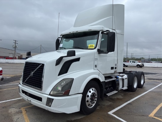 2016  VOLVO  VNL  T/A DAYCAB