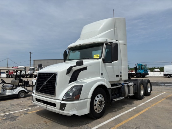 2016  VOLVO  VNL  T/A DAYCAB
