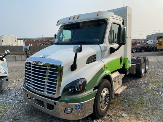 2016  FREIGHTLINER  CASCADIA  T/A DAYCAB, NON-RUNNER