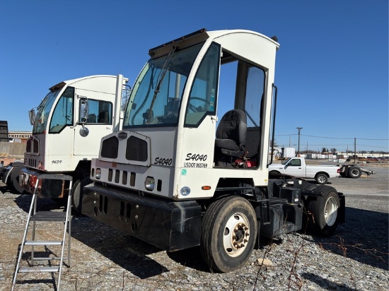 2017  AUTO CAR  X SPOTTER  YARD JOCKEY, NON-RUNNER