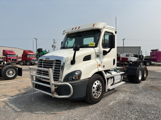 2016  FREIGHTLINER  CASCADIA  T/A DAYCAB
