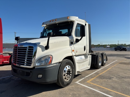 2013  FREIGHTLINER  CASCADIA  T/A DAYCAB