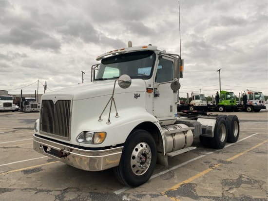 2000  INTERNATIONAL  9200i 6X4  T/A DAYCAB