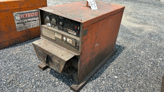 LINCOLN  600  WELDER