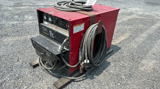 LINCOLN  IDEAL ARC DC-600  WELDER