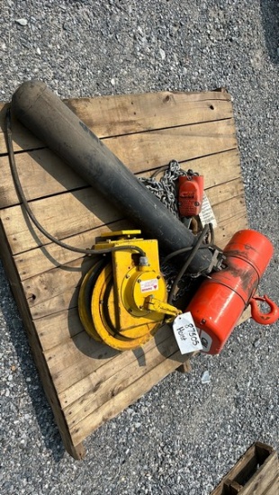 CM 2 TON  LODESTAR  HOIST