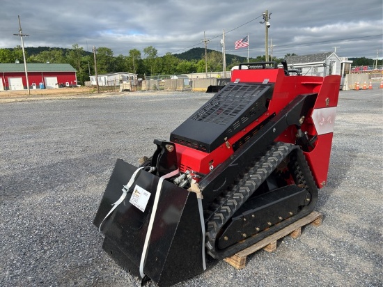 MINI COMPACT TRACK LOADER